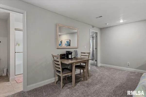 $399,900 | 3204 Grassmere Drive, Springfield, IL 62711