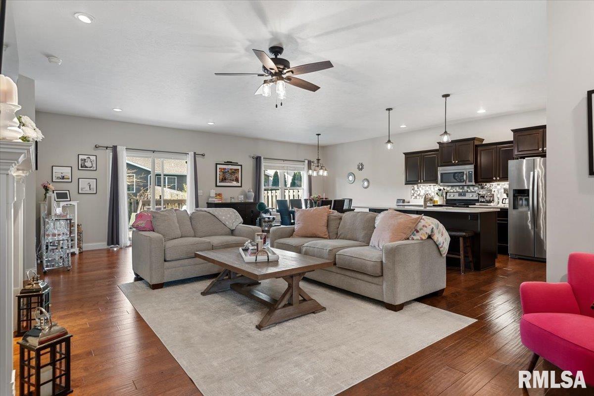 3204 Grassmere Drive Springfield, IL 62711 - Photo 4 of 43