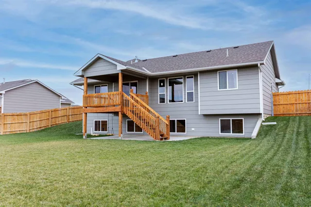 $309,500 | 729 North Casado Street, Goddard, KS 67052