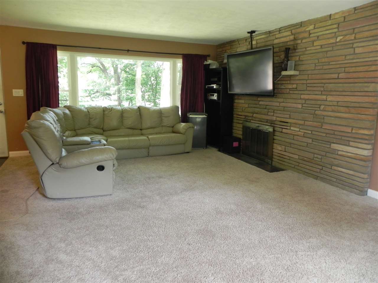 51824 Lilac Road South Bend, IN 46628 - Photo 9 of 29 Gallery Image 9