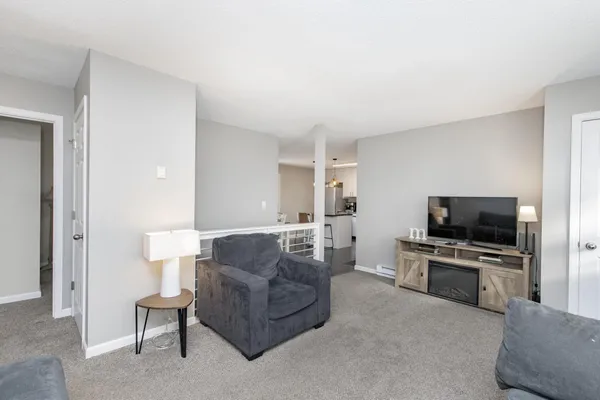 $285,000 | 505 4th Street East, Horace, ND 58047