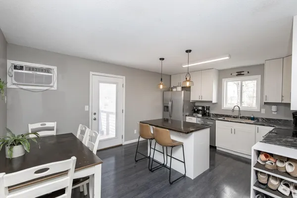 $285,000 | 505 4th Street East, Horace, ND 58047