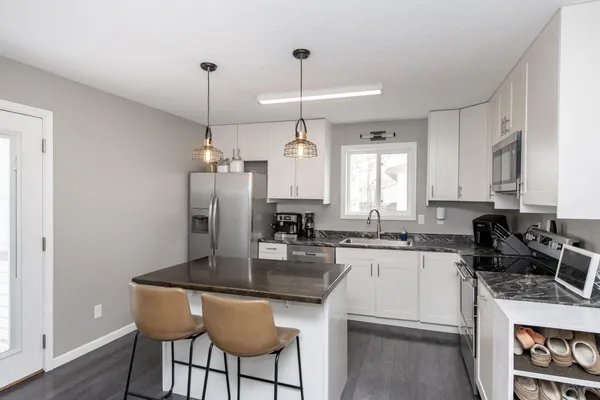 $285,000 | 505 4th Street East, Horace, ND 58047