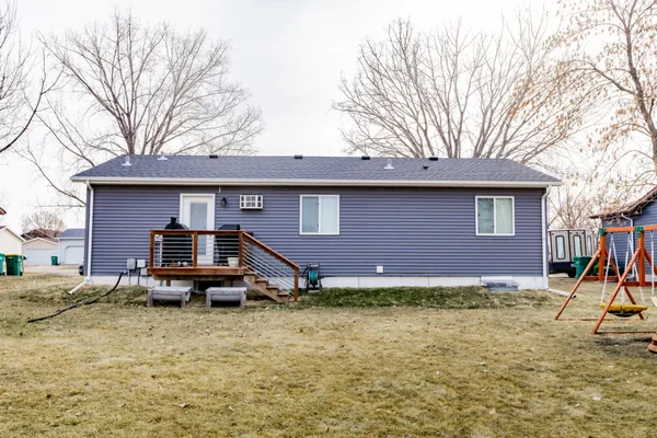 $285,000 | 505 4th Street East, Horace, ND 58047