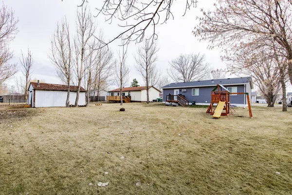 $285,000 | 505 4th Street East, Horace, ND 58047