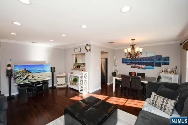 $3,800 | 11 South Maple Avenue, Unit 11B, Park Ridge, NJ 07656
