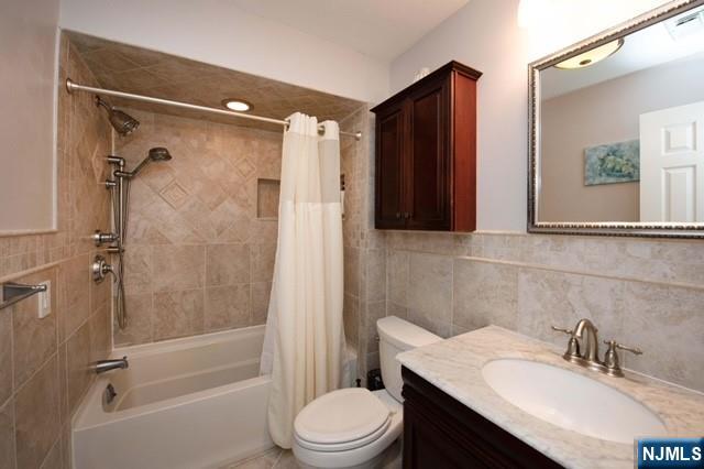 11 South Maple Avenue, Unit 11B Park Ridge, NJ 07656 - Photo 2 of 19