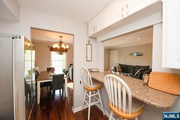 $3,800 | 11 South Maple Avenue, Unit 11B, Park Ridge, NJ 07656