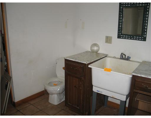 304 Town Farm Road Oakland, ME 04963 - Photo 22 of 25 Bathroom.