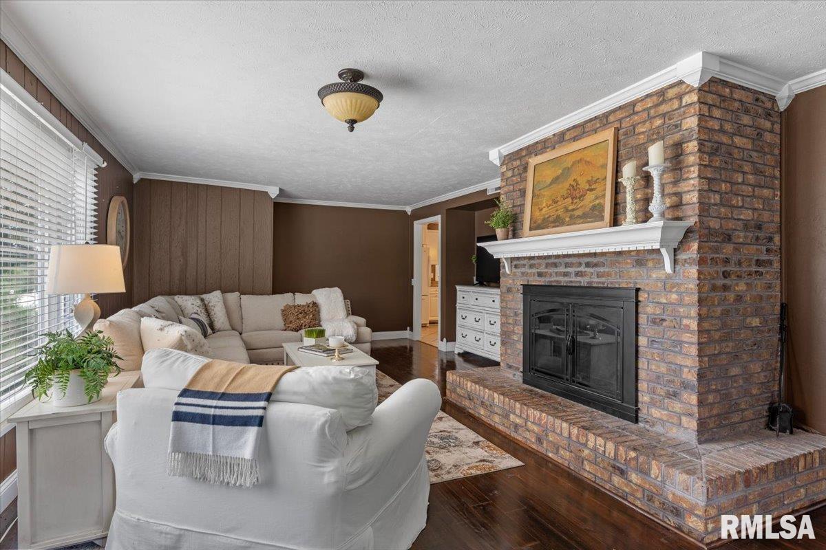 7030 Mansion Road Chatham, IL 62629 - Photo 8 of 66 Gallery Image 8