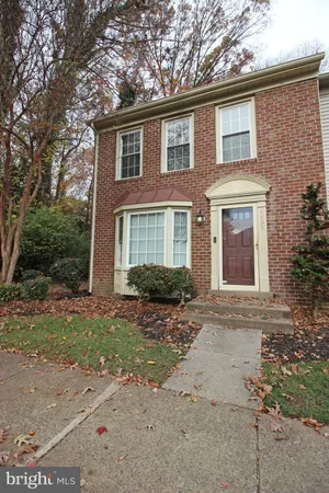 $2,900 | 4427 Holly Avenue, Fairfax, VA 22030