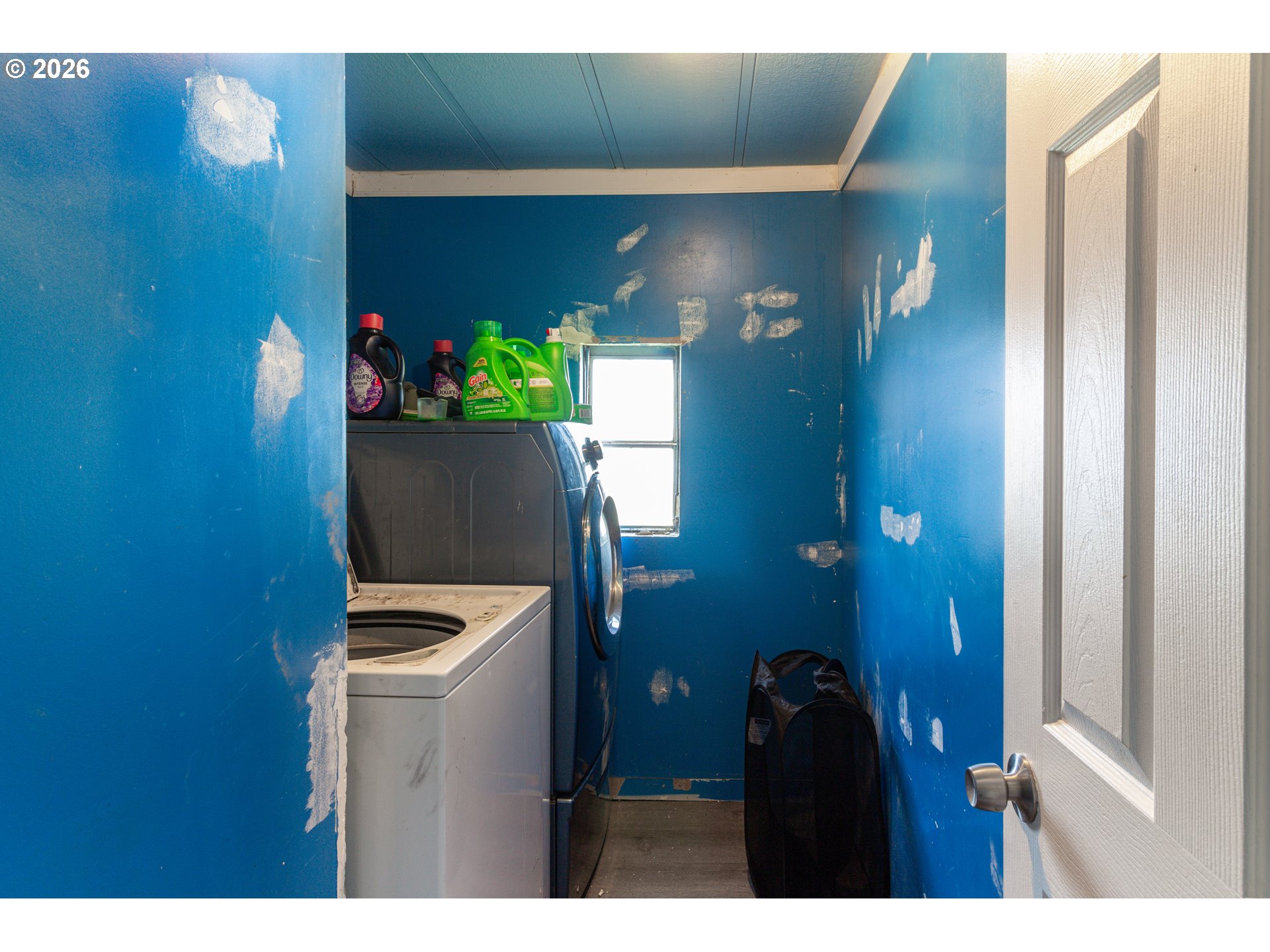80649 Crooked Road Irrigon, OR 97844 - Photo 12 of 21 a utility room with wooden floor