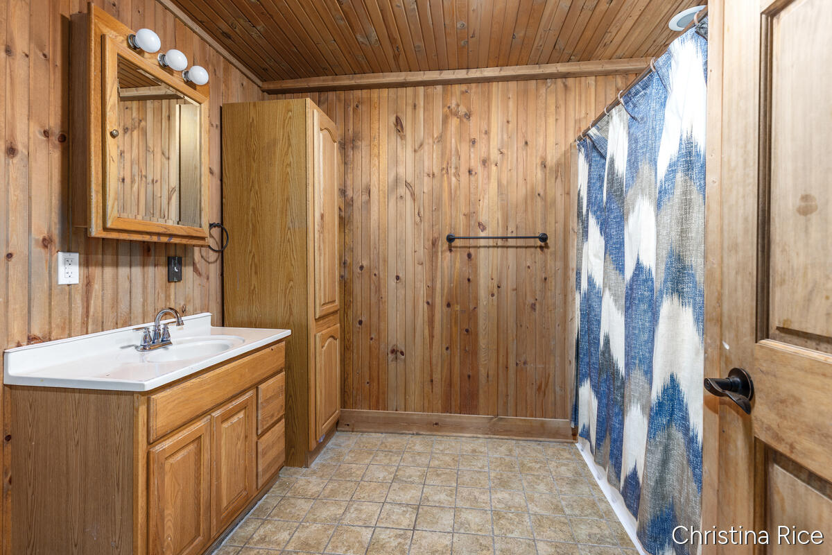 5810 West Sidney Road Sidney, MI 48885 - Photo 25 of 32 5810-West-Sidney_024