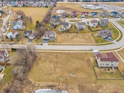 $69,900 | 1530 Westbourne Parkway, Algonquin, IL 60102