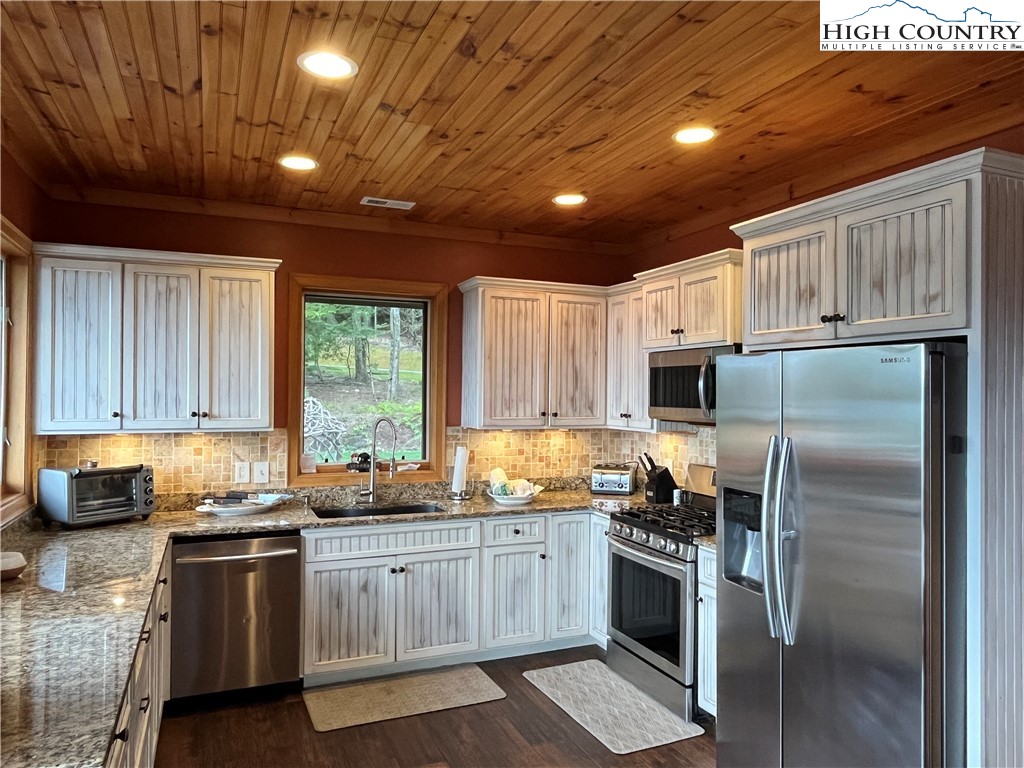 393 Little Laurel Extension Road Boone, NC 28607 - Photo 17 of 50 Gallery Image 17