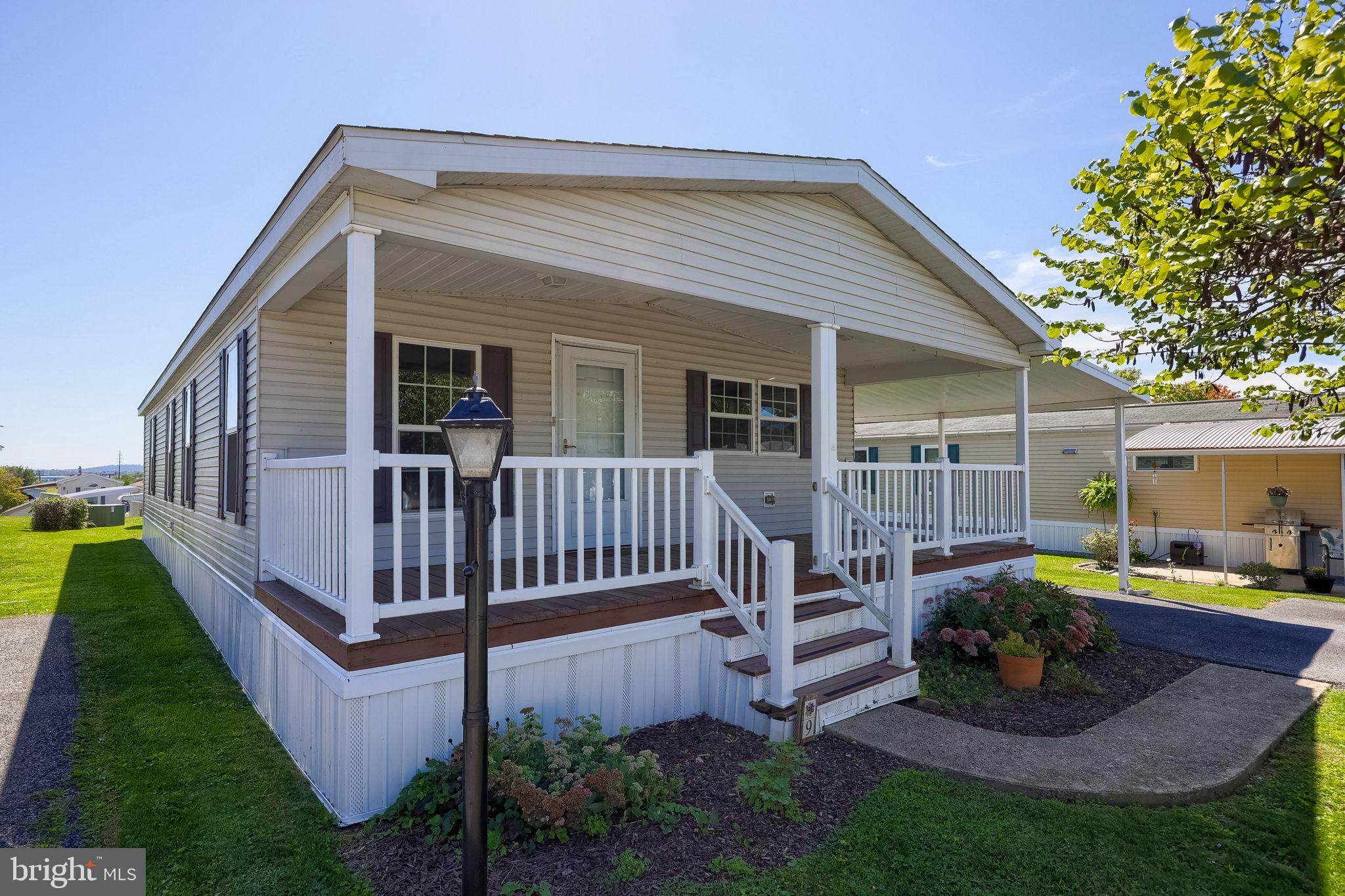 9 Ridgewood Manor Manheim, PA 17545 - Photo 4 of 33 Gallery Image 4