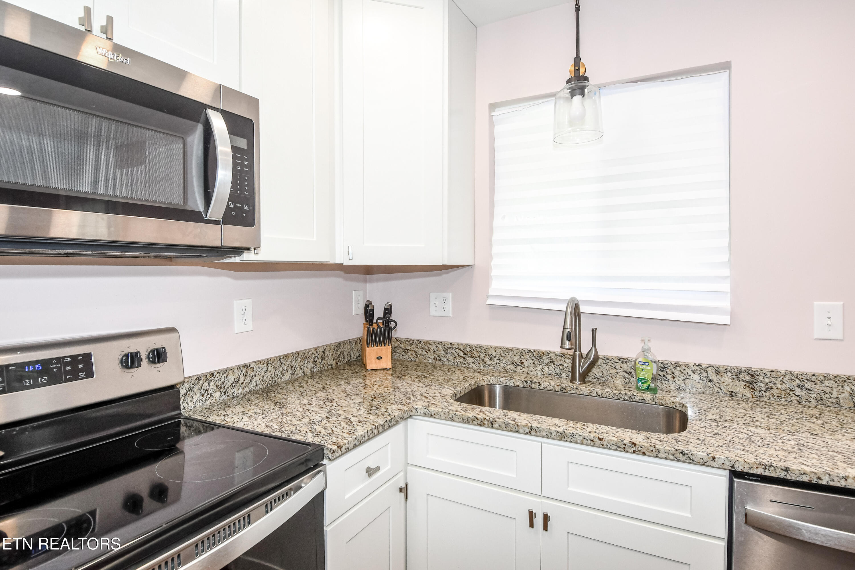 617 Patterson Road Walland, TN 37886 - Photo 12 of 23 Kitchen 3