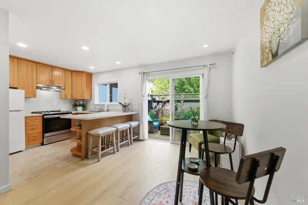 $797,000 | 1411 Casa Buena Drive, Unit 46, Corte Madera, CA 94925