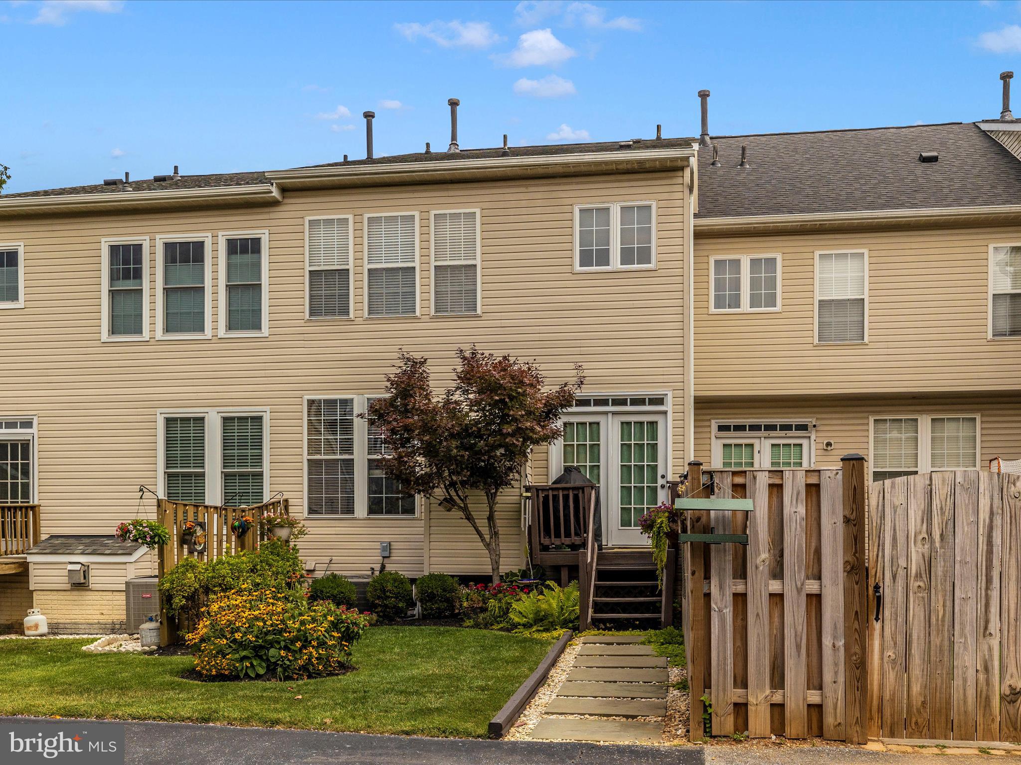 1731 Derrs Square West Frederick, MD 21701 - Photo 40 of 53 Your garden is already done for you!