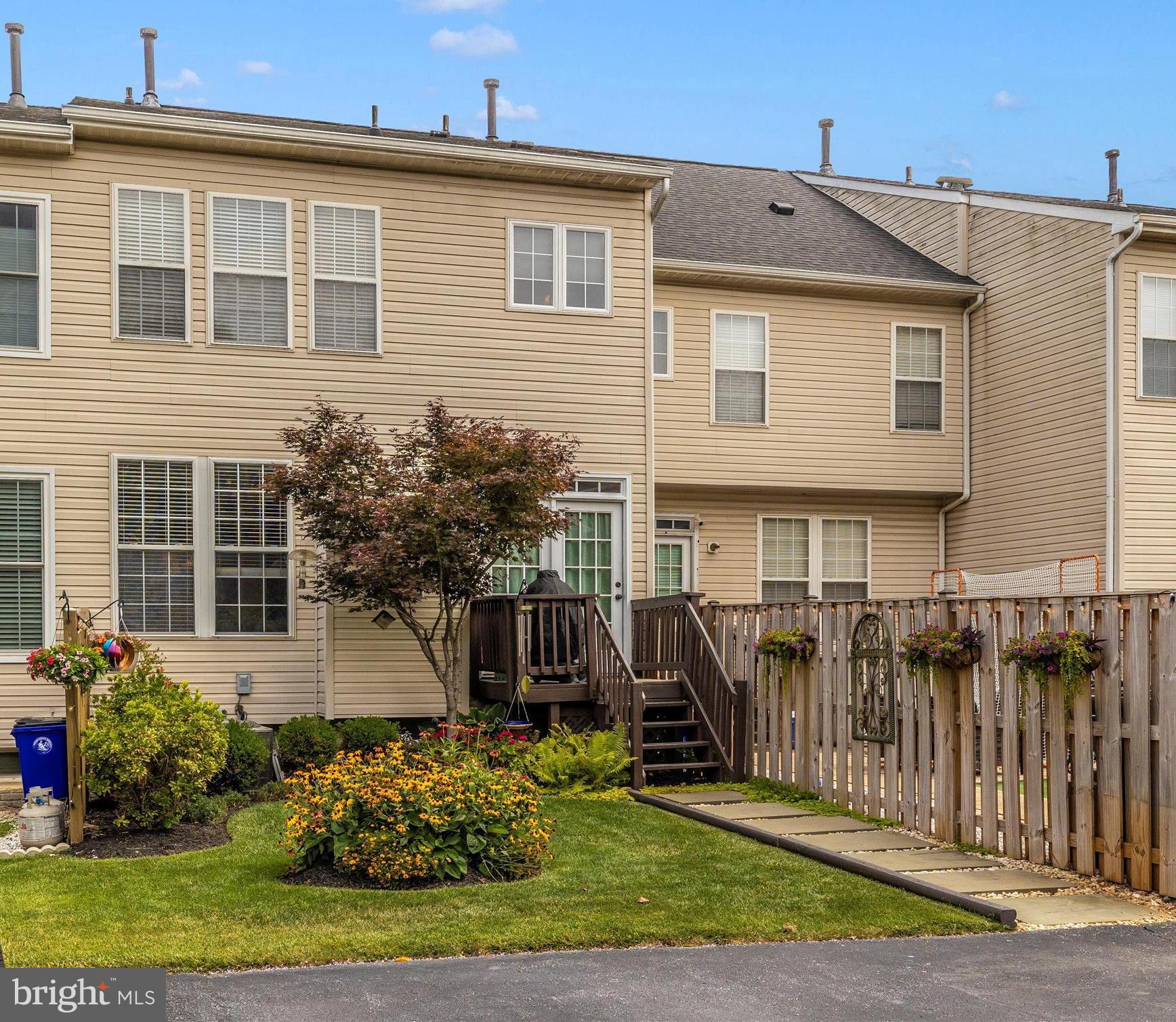 1731 Derrs Square West Frederick, MD 21701 - Photo 42 of 53 Sidewalk adds functionality