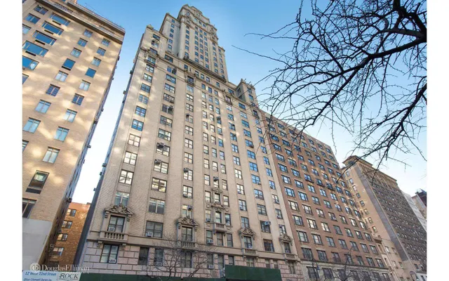 $699,000 | 12 West 72nd Street, Unit 12E | Upper West Side