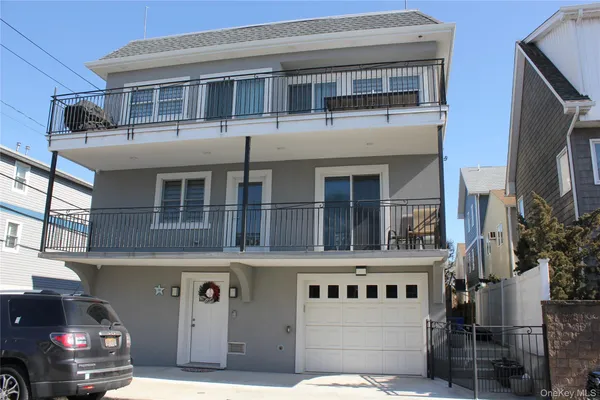 $3,600 | 20 Virginia Avenue, Unit 1B, Long Beach, NY 11561