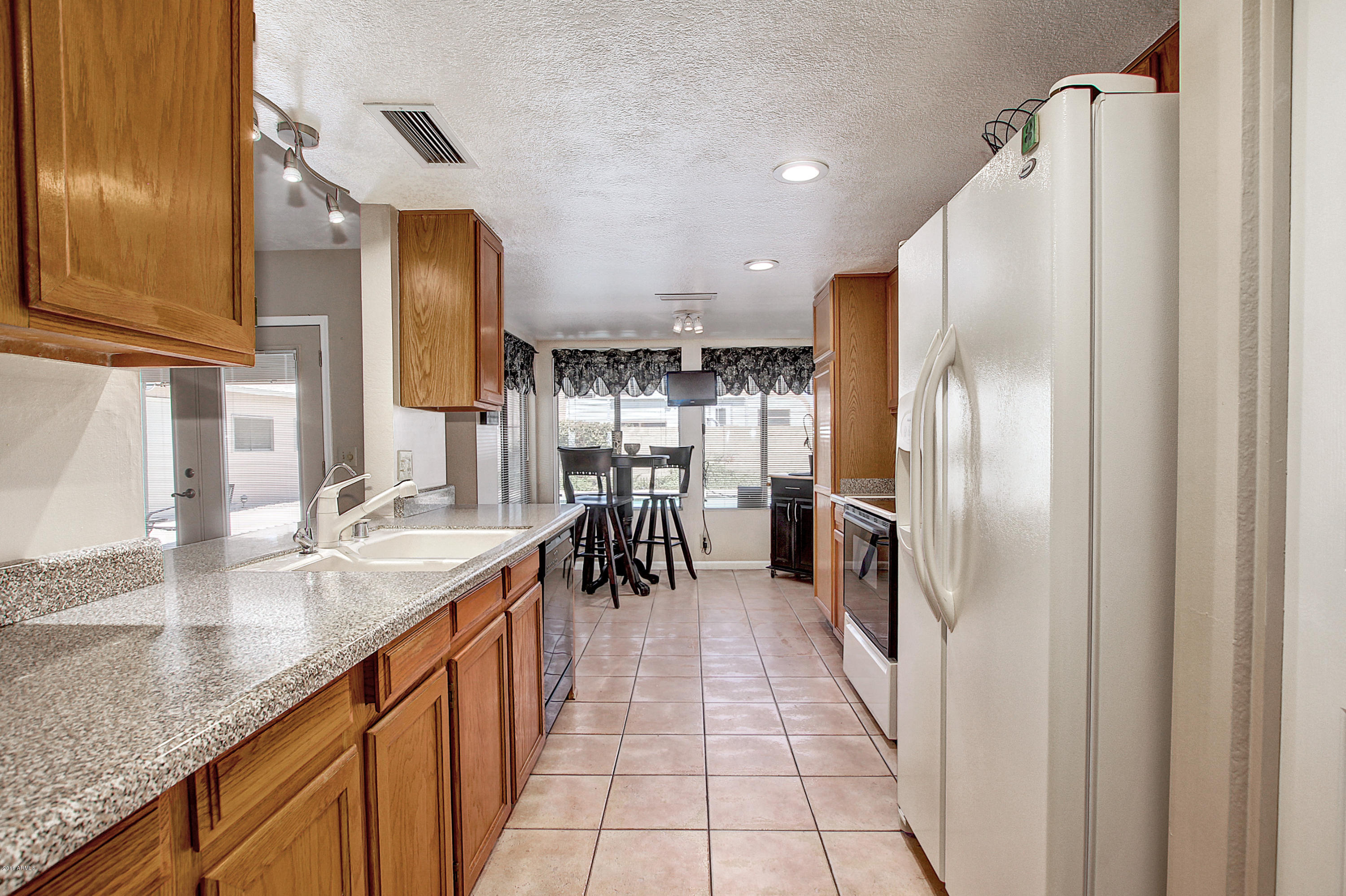 802 West Redfield Road Tempe, AZ 85283 - Photo 12 of 39 0013-Redfield (13)