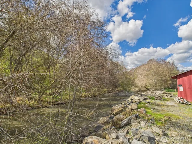 $159,000 | 315 West 2nd Street, Starbuck, WA 99359