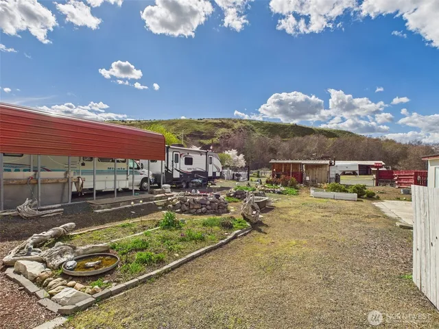 $159,000 | 315 West 2nd Street, Starbuck, WA 99359