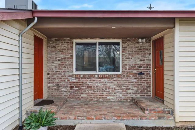 $518,000 | 741 West D Street South, Dixon, CA 95620