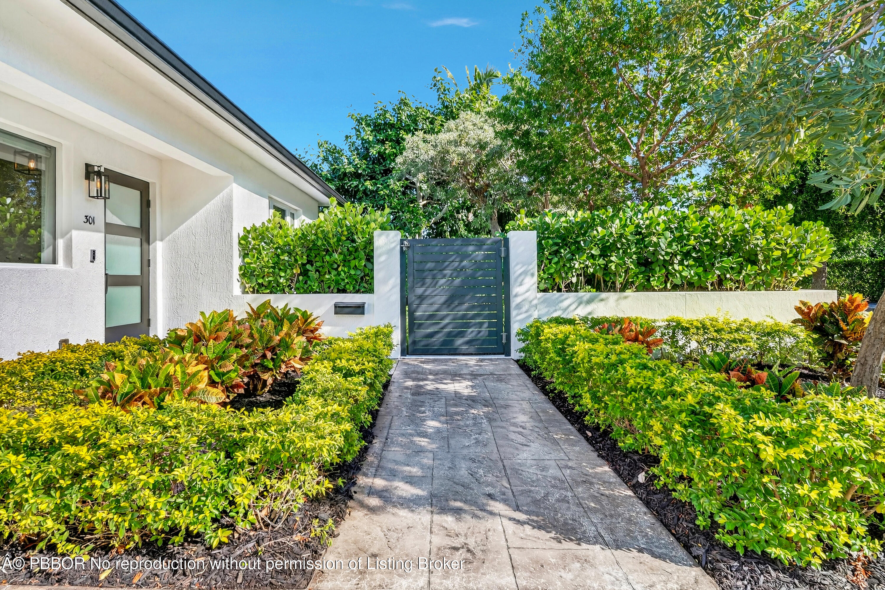 301 Pilgrim Road West Palm Beach, FL 33405 - Photo 4 of 60 301-PILGRIM-ROAD-33401-004