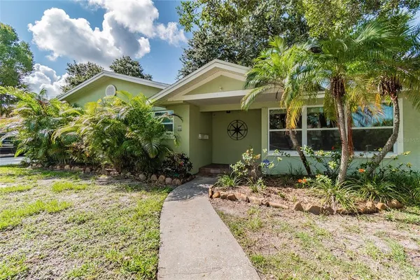 $2,800 | 303 Wildwood Way, Unit A, Clearwater, FL 33756