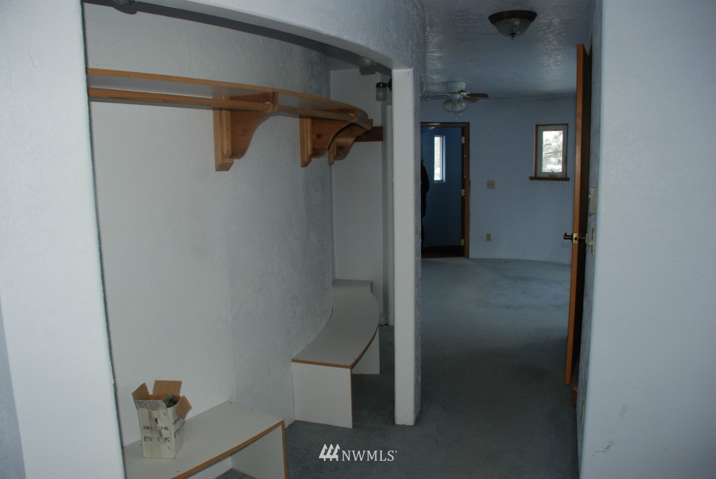 91 Horizon Flat Road Winthrop, WA 98862 - Photo 11 of 15 Gallery Image 11