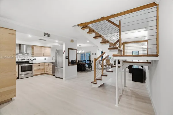 $498,500 | 2822 North 34th Avenue, Hollywood, FL 33021