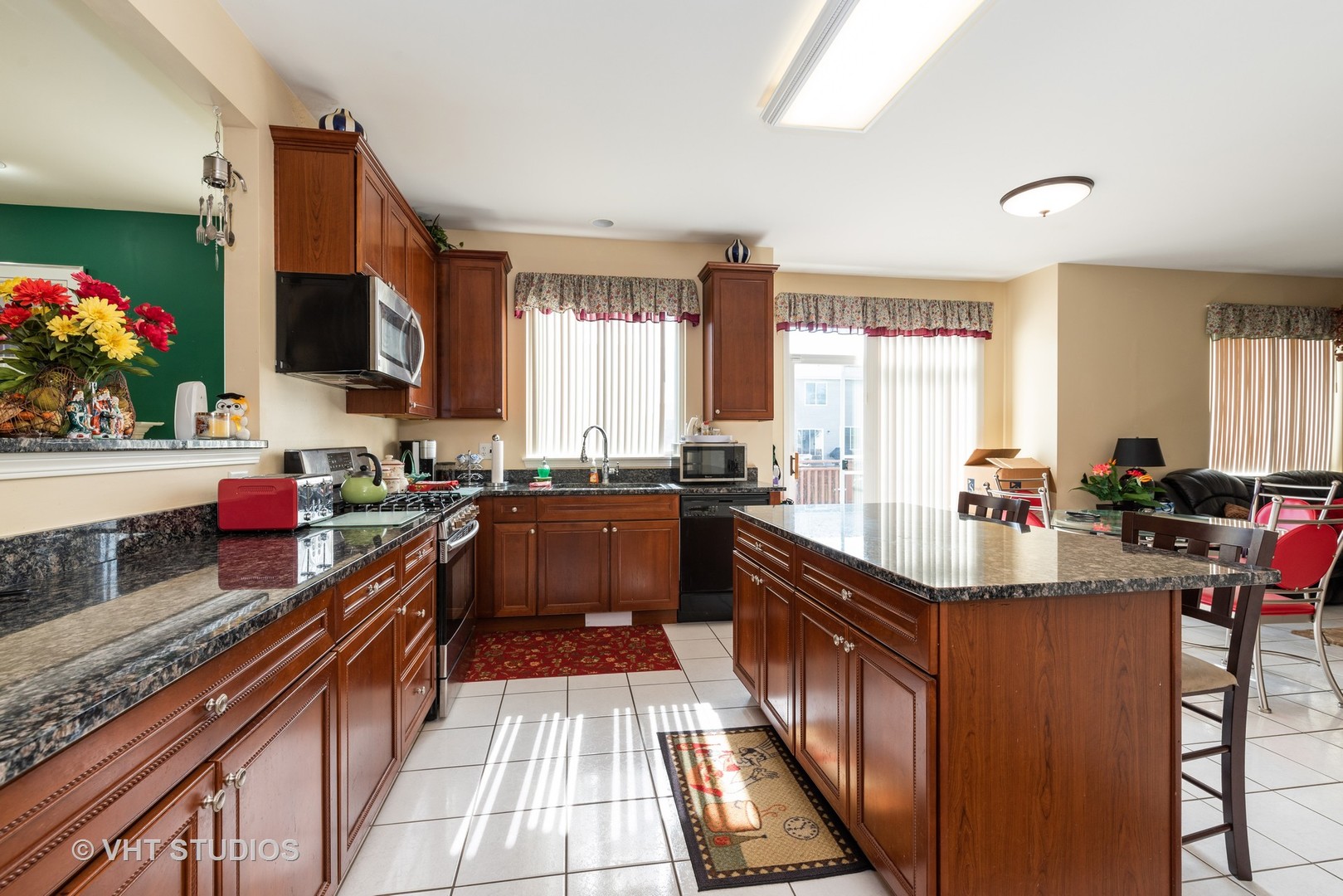 1391 Beachview Road Pingree Grove, IL 60140 - Photo 3 of 17