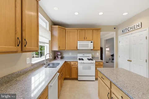 $715,000 | 265 Cannon Way, Warrenton, VA 20186