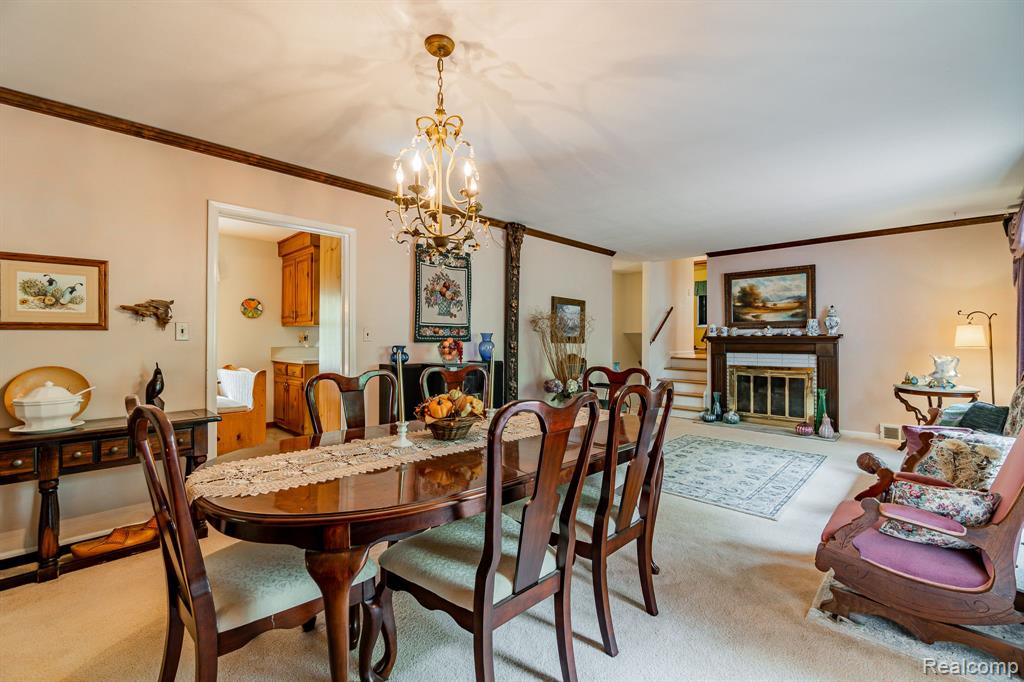28012 Ridgebrook Road Farmington Hills, MI 48334 - Photo 5 of 43