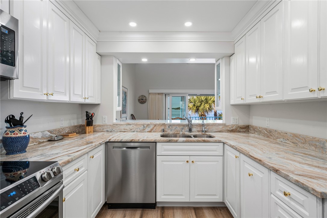 1001 Bay Road, Unit 308 Vero Beach, FL 32963 - Photo 11 of 27 Gallery Image 11