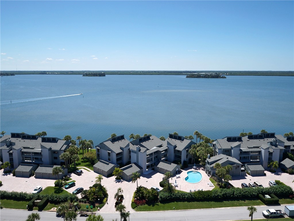 1001 Bay Road, Unit 308 Vero Beach, FL 32963 - Photo 3 of 27 Gallery Image 3