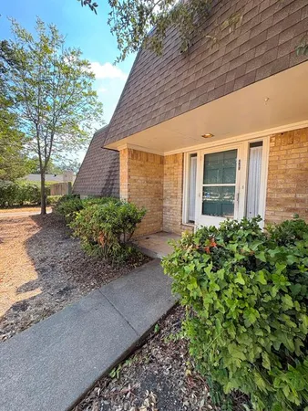 $1,700 | 2205 Bowling Green Street, Denton, TX 76201