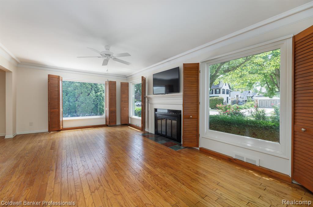 1018 Harvard Road Grosse Pointe, MI 48230 - Photo 8 of 40