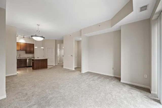 $1,750 | 500 East Grant Street, Unit 209, Minneapolis, MN 55404