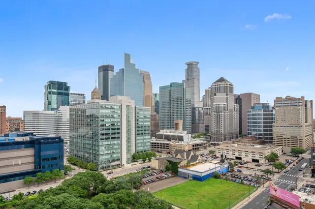 $1,900 | 500 East Grant Street, Unit 209, Minneapolis, MN 55404