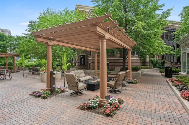 $1,900 | 500 East Grant Street, Unit 209, Minneapolis, MN 55404