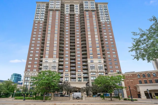 $1,750 | 500 East Grant Street, Unit 209, Minneapolis, MN 55404