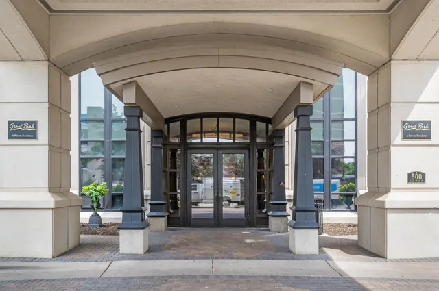 $1,750 | 500 East Grant Street, Unit 209, Minneapolis, MN 55404