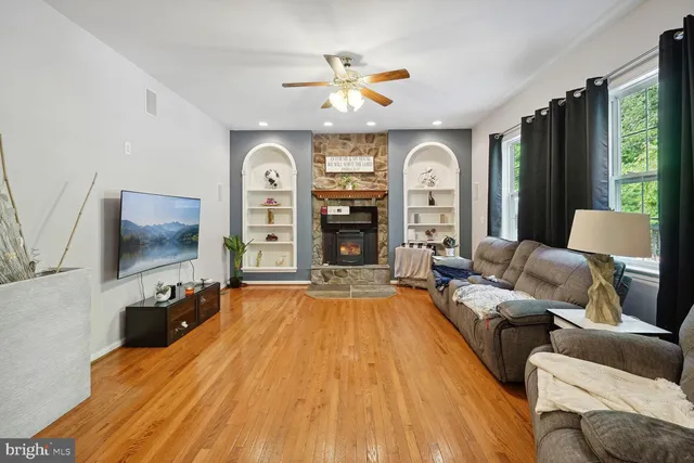 $1,111,111 | 15050 Rumson Place, Manassas, VA 20111