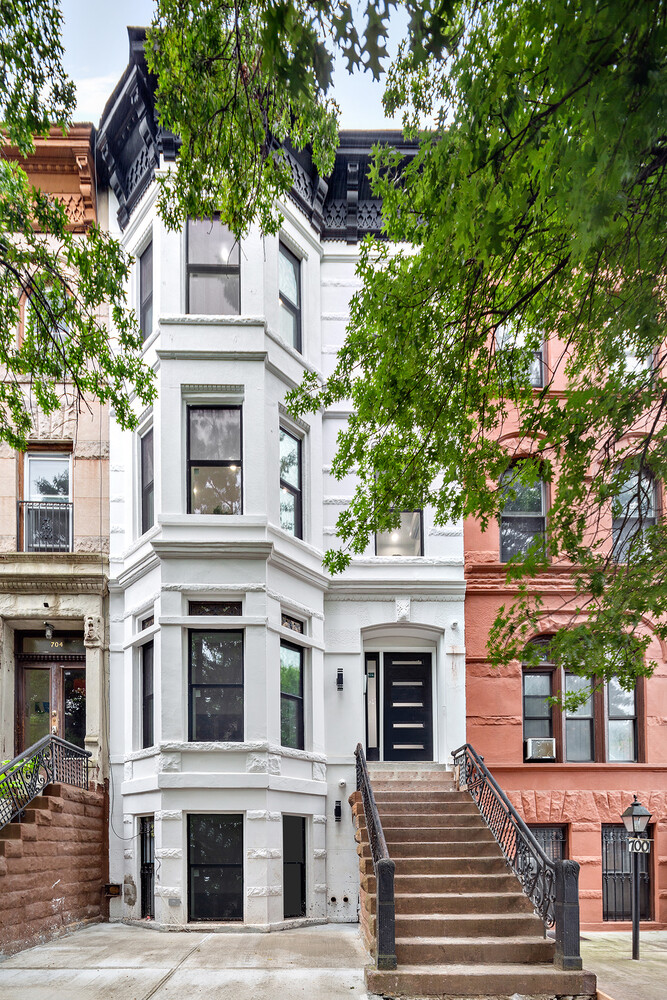 702 Greene Avenue, Unit 4 Brooklyn, NY 11221 - Photo 9 of 13