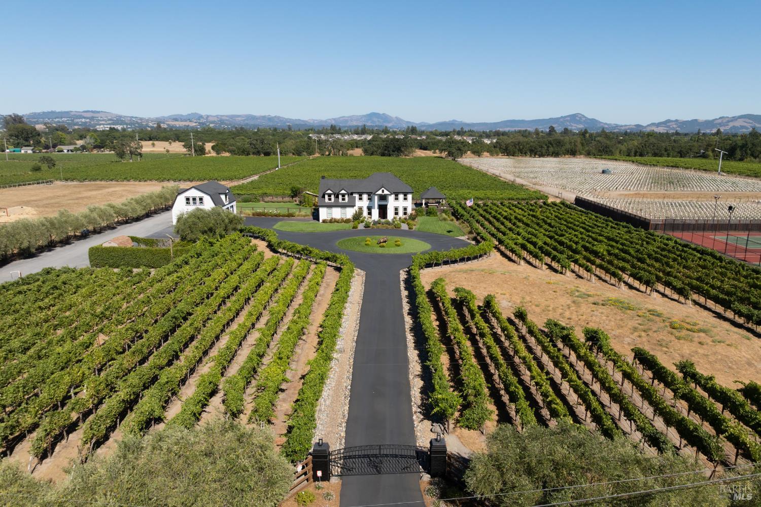 1626 Abramson Road Santa Rosa, CA 95401 - Photo 3 of 87