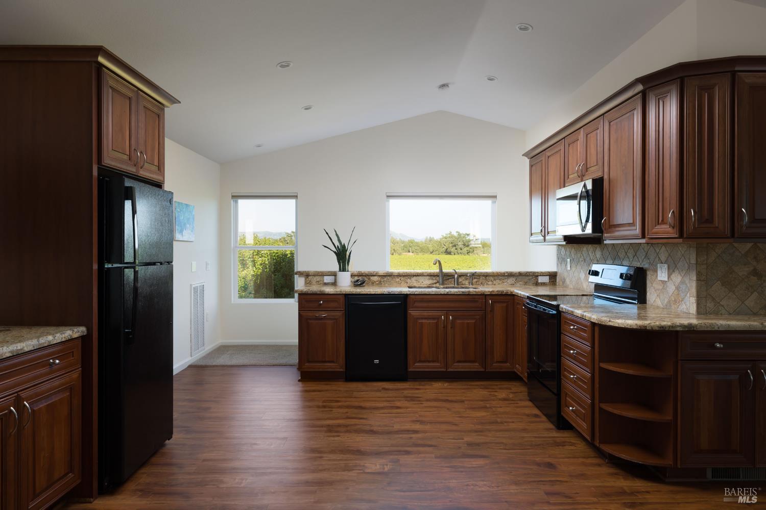 1626 Abramson Road Santa Rosa, CA 95401 - Photo 38 of 87